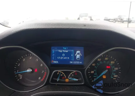 2014 Ford Focus Se z USA, uszkodzony, nr VIN 1FADP3F29EL268953